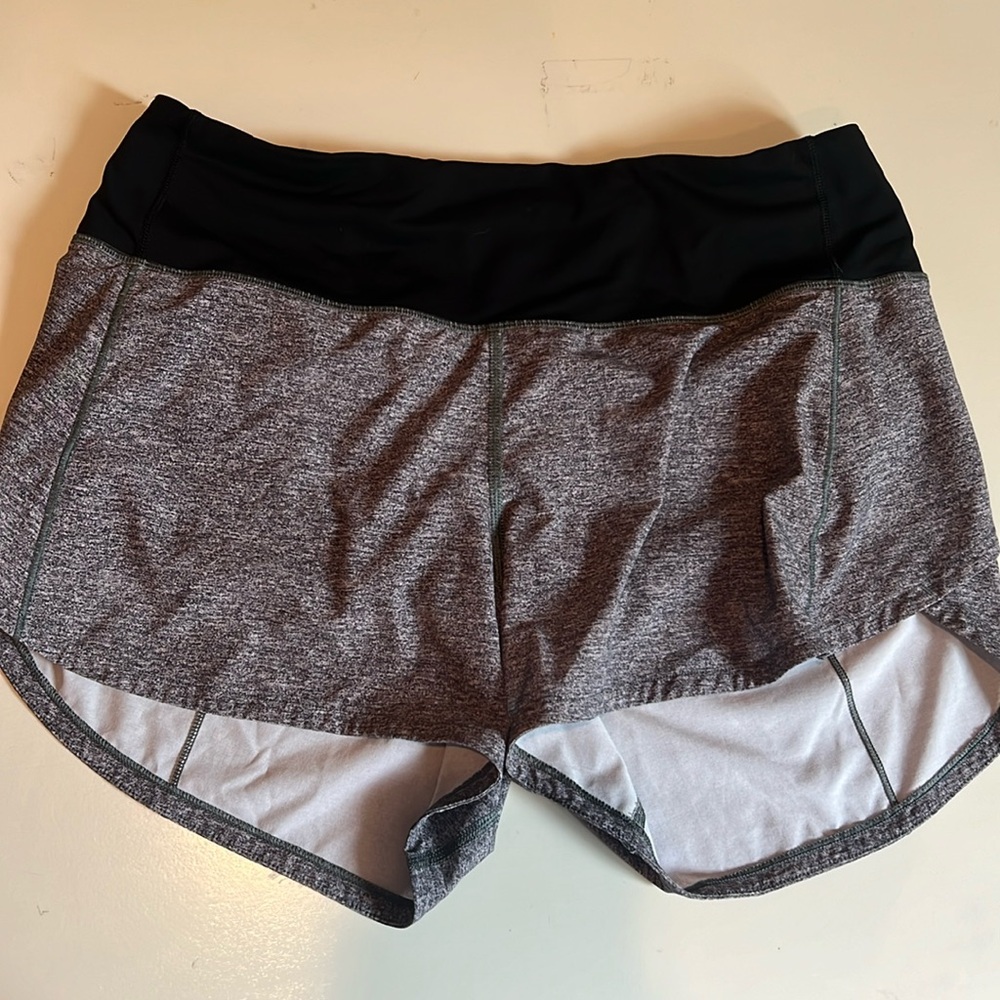 Lululemon speed up short size 6 heathered gray